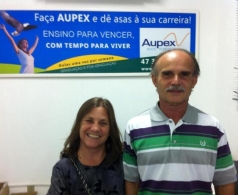 Aluna indica marido para estudar na Aupex. Graduação escolhida pelo casal foi de Pedagogia