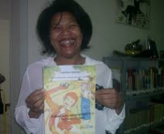 Acadêmica de Pedagogia lança livro na Biblioteca Pública de Joinville neste sábado (20/9)