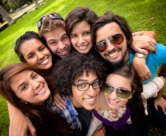 Acadêmicos podem ganhar R$ 300,00 ou R$ 500,00 com indicação para estudar na Aupex