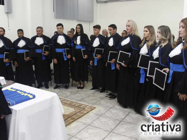 Colação de grau emociona formados e convidados no Polo Aupex de Itajaí 