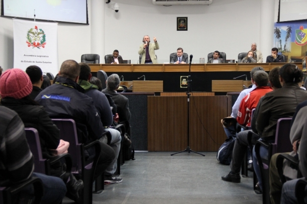 Aupex participa de audiência para discutir projeto de Bolsa do Artigo 170 para EaD