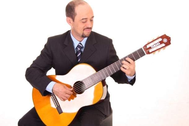 Músico conseguiu crescimento na vida e na profissão com faculdade de Pedagogia da Aupex