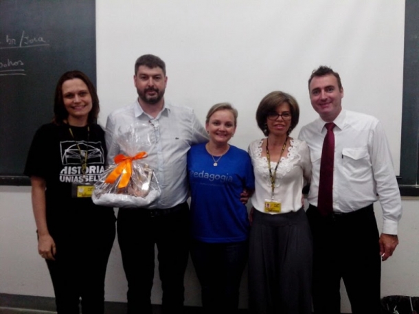 Apresentações do IV Joia: Escritor e professor de História Evandro André Souza