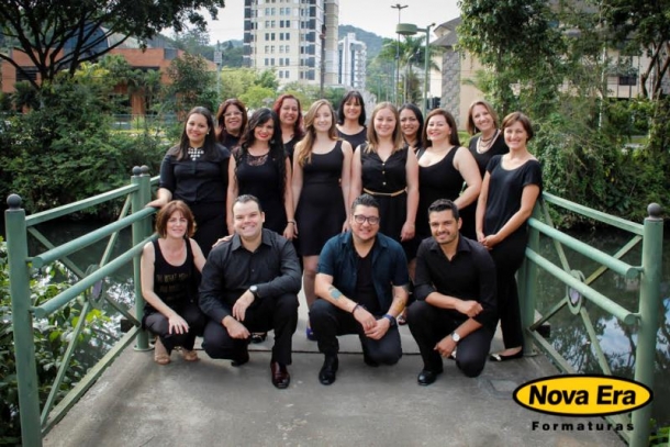 Mais de 100 alunos festejam formatura neste sábado (21/5)