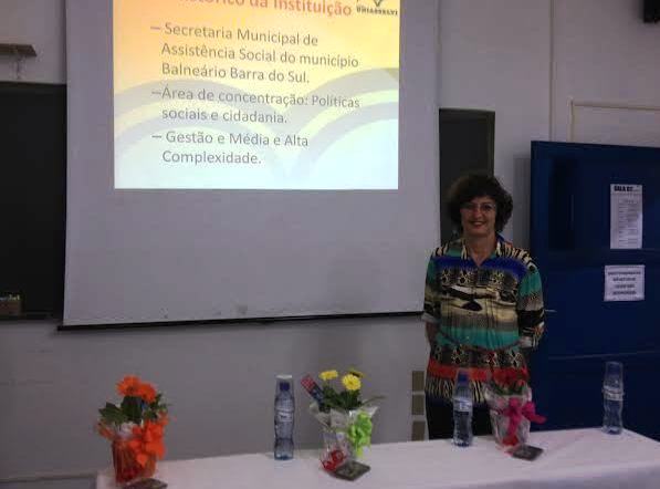 Aluna de Serviço Social apresenta TCC sobre o Conselho de Direito que ajudou a implantar