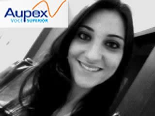 Acadêmica indicou oito amigos para estudar na Aupex e recebeu premiação